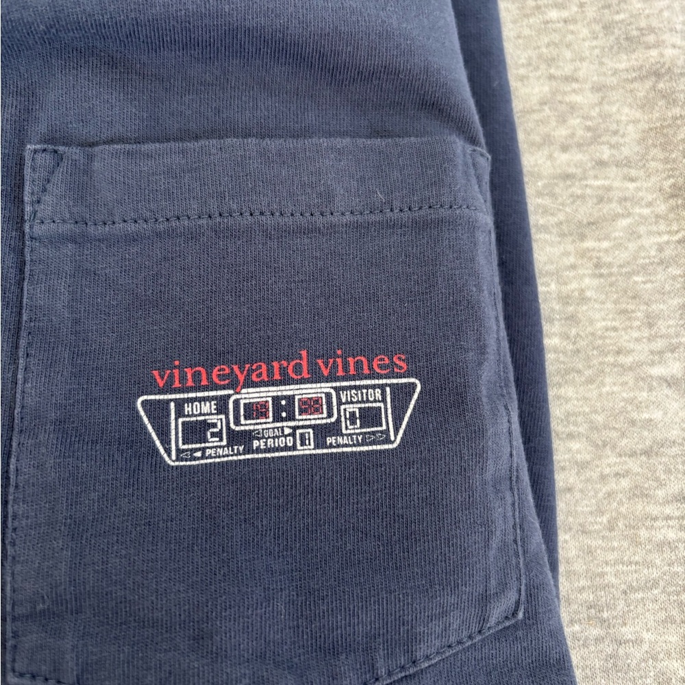 Boys Size XL Vineyard Vines Hockey Graphic Long Sleeve T-Shirt - Picture 4 of 5